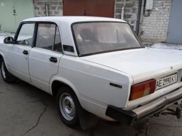 Авто ВАЗ 2105 1989 № 4242646