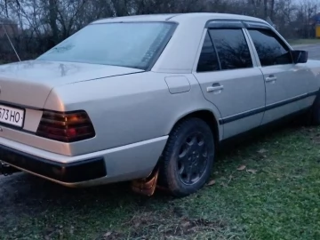 Авто Mercedes E-Class 1985 № 7049306