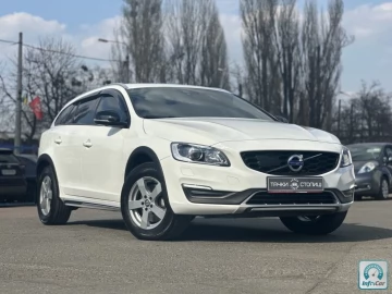 Авто Volvo V60 2016 № 3212726