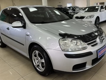 Авто Volkswagen Golf 2005 № 7804208