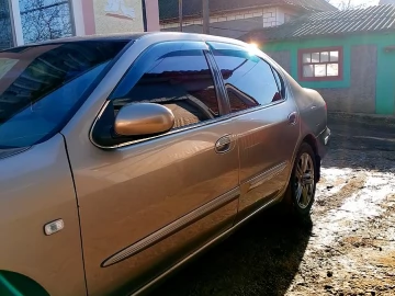 Авто Nissan Maxima 2000 № 7111984