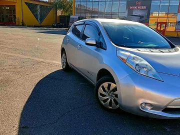 Авто Nissan Leaf 2015 № 7112454