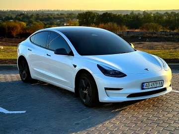 Авто Tesla Model-3 2023 № 7113678