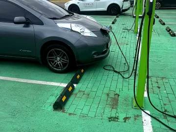 Авто Nissan Leaf 2014 № 7114434