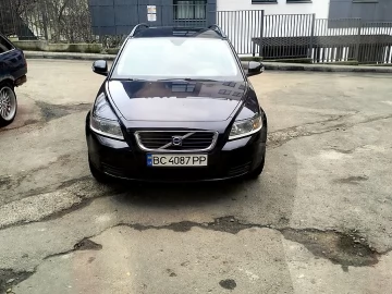 Авто Volvo V50 2009 № 7132305
