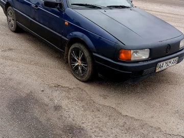 Авто Volkswagen Passat 1990 № 7180188