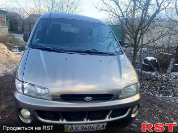 Авто Hyundai H200 2000 № 7181412