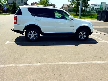 Авто SsangYong Rexton 2017 № 7195974