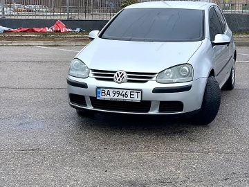Авто Volkswagen Golf 2004 № 7218909