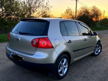 Авто Volkswagen Golf 2004 № 7315071