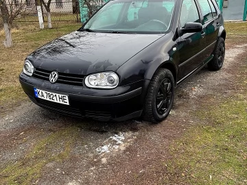 Авто Volkswagen Golf 2000 № 7354792
