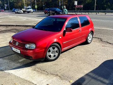 Авто Volkswagen Golf 2000 № 7443124