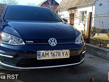 Авто Volkswagen E-Golf 2016 № 7449844