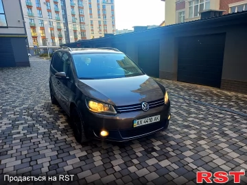 Авто Volkswagen Touran 2011 № 7456002