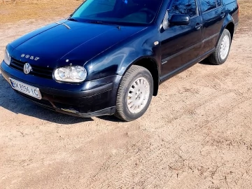 Авто Volkswagen Golf 2000 № 7470308