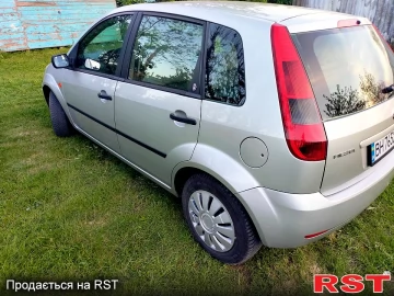 Авто Ford Fiesta 2004 № 7473268