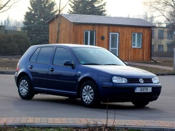 Авто Volkswagen Golf 2001 № 7474357