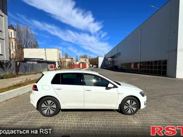 Авто Volkswagen E-Golf 2014 № 7476877