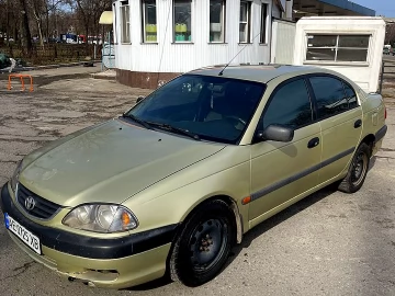 Авто Toyota Avensis 2002 № 7477815
