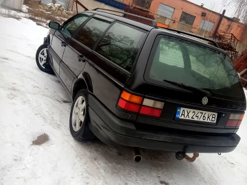 Авто Volkswagen Passat 1992 № 7480197