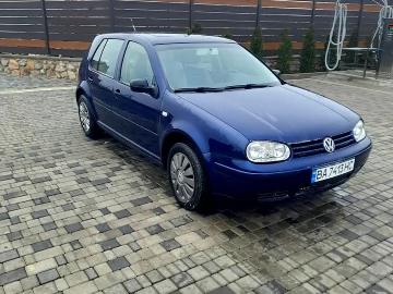 Авто Volkswagen Golf 2000 № 7483313