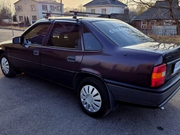 Авто Opel Vectra 1992 № 7492434