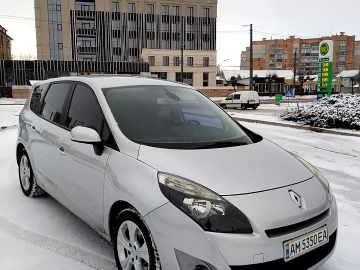 Авто Renault Grandscenic 2011 № 7502005