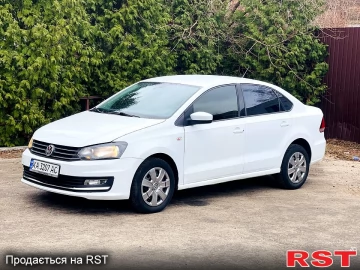 Авто Volkswagen Polo 2015 № 7502057