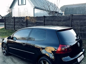 Авто Volkswagen Golf 2004 № 7507120