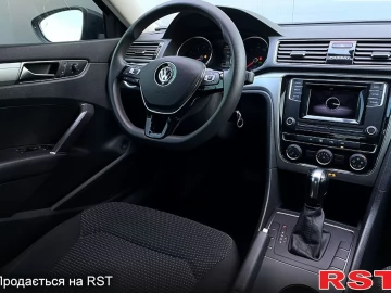 Авто Volkswagen Passat 2017 № 7509023