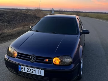 Авто Volkswagen Golf 2000 № 7516434