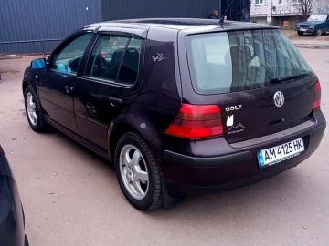 Авто Volkswagen Golf 2000 № 7518112