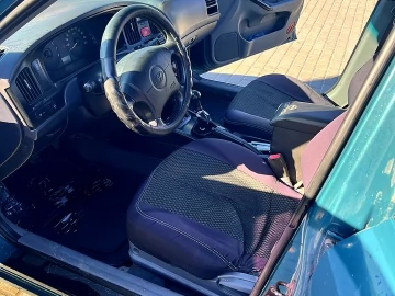 Авто Hyundai Elantra 2004 № 7520591