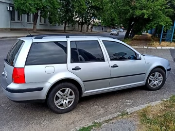 Авто Volkswagen Golf 2001 № 7528745
