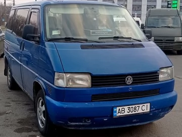 Авто Volkswagen Transporter 2000 № 7543166