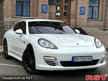 Авто Porsche Panamera 2010 № 7543513