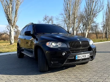 Авто BMW X5 2010 № 7553073