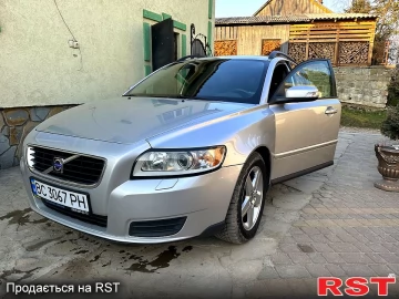 Авто Volvo V50 2008 № 7558996