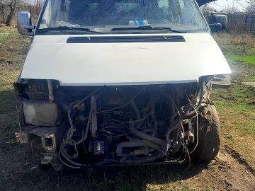 Авто Volkswagen Transporter 2000 № 7560443