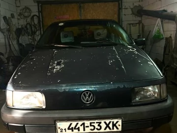 Авто Volkswagen Passat 1992 № 7562202