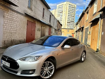 Авто Tesla Models 2013 № 7562507