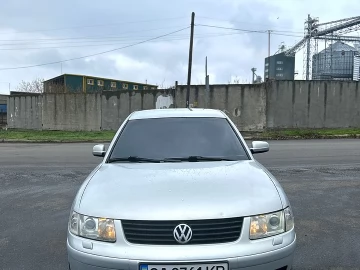 Авто Volkswagen Passat 2000 № 7565500