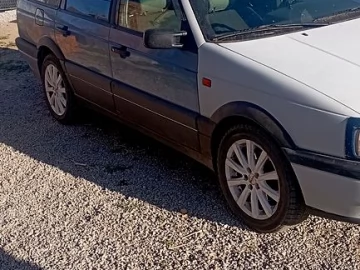 Авто Volkswagen Passat 1992 № 7566142