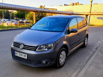 Авто Volkswagen Touran 2010 № 7567784
