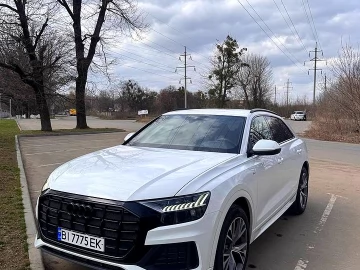 Авто Audi Q8 2021 № 7568811