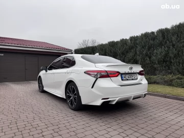 Авто Toyota Camry 2018 № 7237047