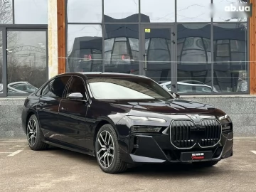 Авто BMW 7 Серия 2023 № 7447371
