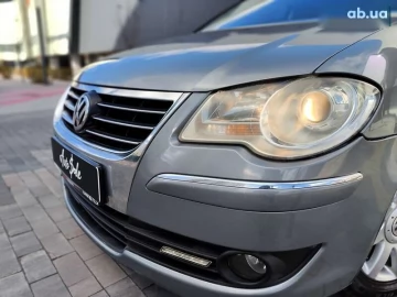Авто Volkswagen Touran 2008 № 7572293