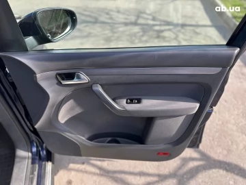 Авто Volkswagen Touran 2012 № 7589141