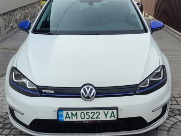 Авто Volkswagen E-Golf 2015 № 7659890